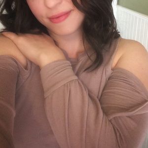 Open-Shoulder Long-sleeve tunic dress/top